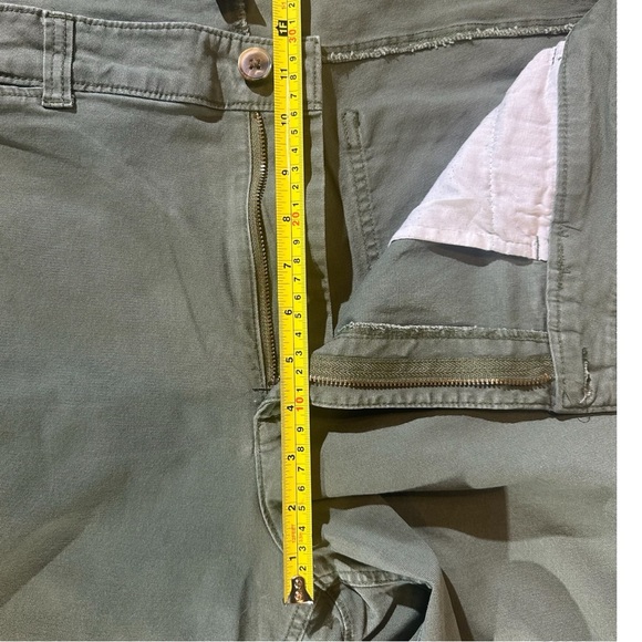 Old Navy Olive High-Rise Wide-Leg Khaki Crop Pants - Plus size - Picture 7 of 11